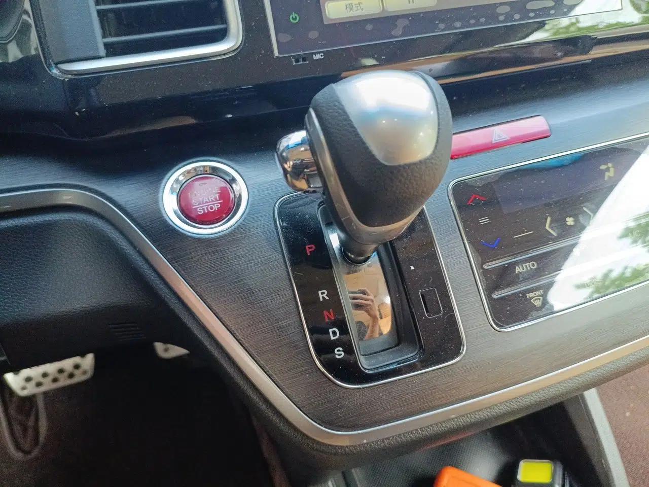 Honda Elysion 2016 2.4L Supreme Edition — миниатюра 14