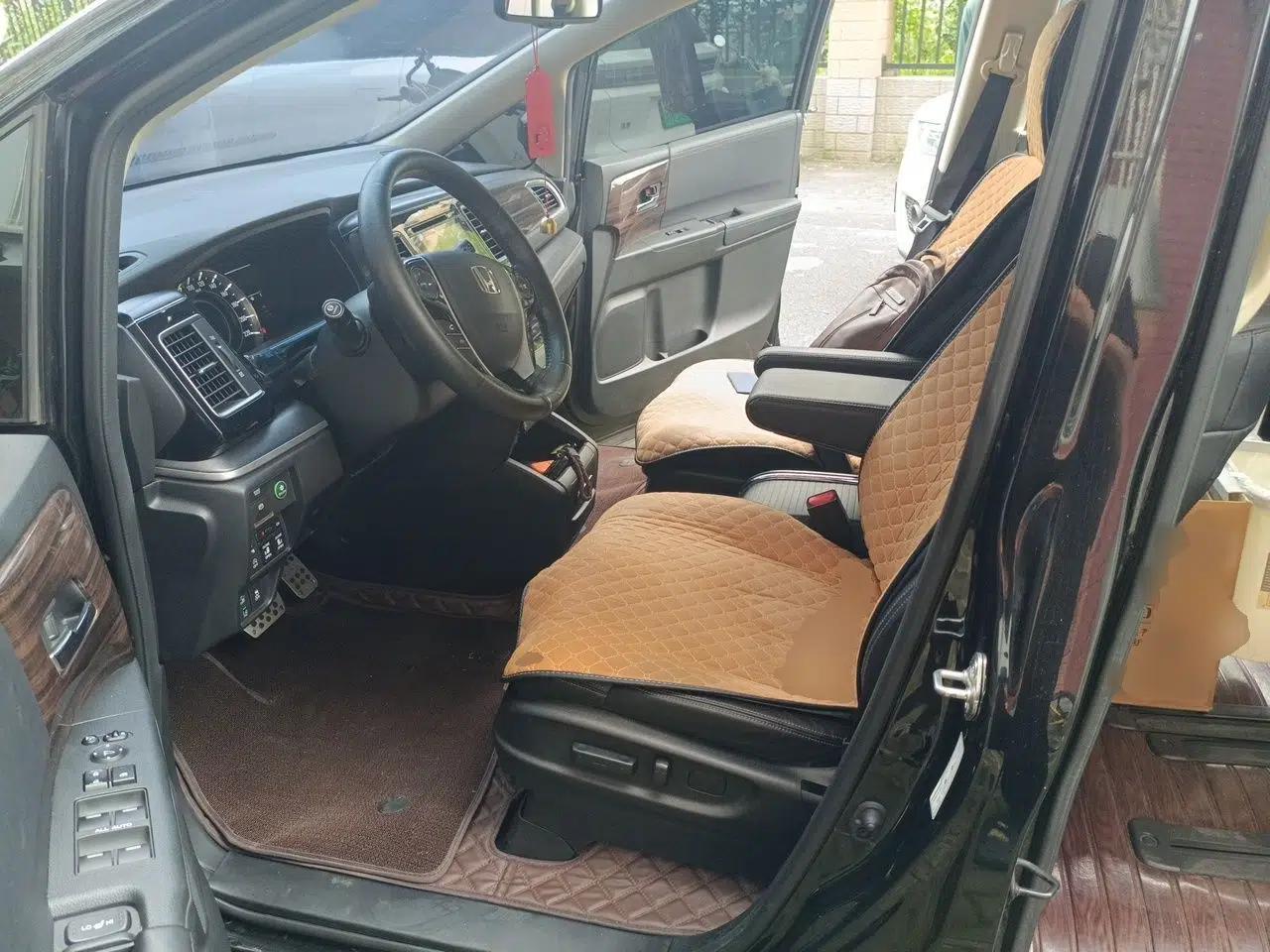 Honda Elysion 2016 2.4L Supreme Edition — миниатюра 15