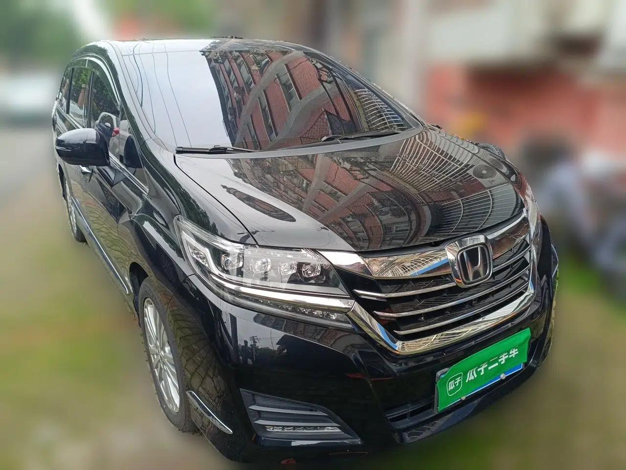 Honda Elysion 2016 2.4L Supreme Edition — миниатюра 3