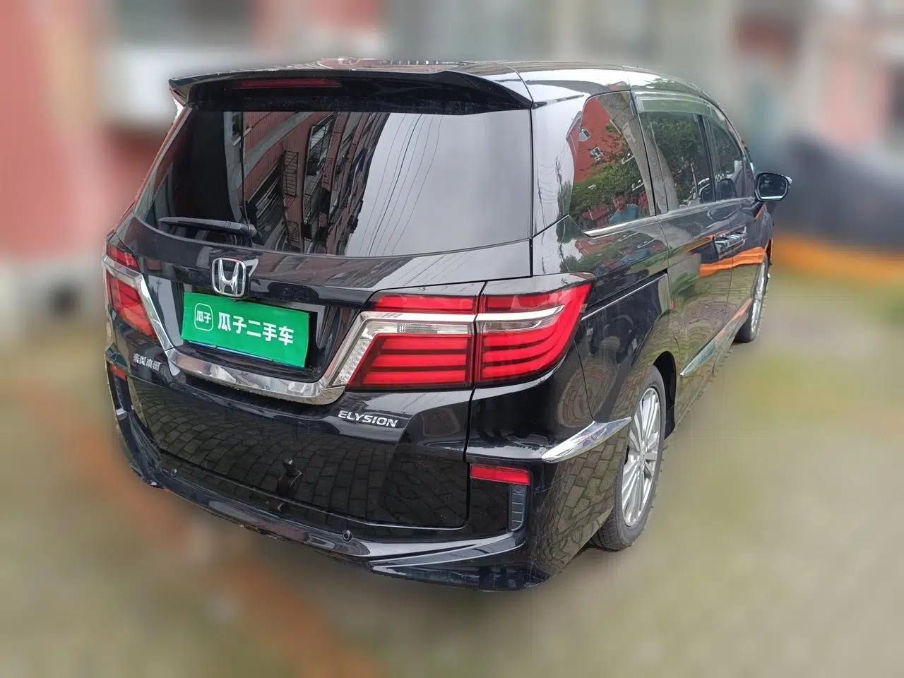 Honda Elysion 2016 2.4L Supreme Edition — миниатюра 6