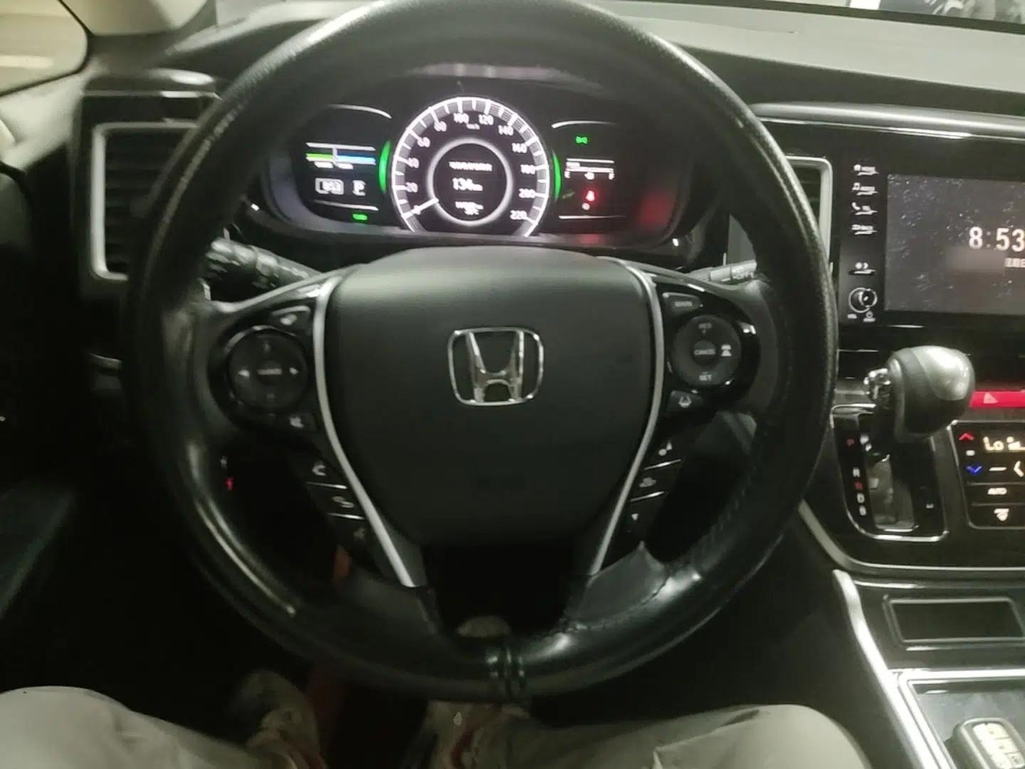 Honda Elysion 2019 2.0L Hybrid Comfort Edition — миниатюра 13