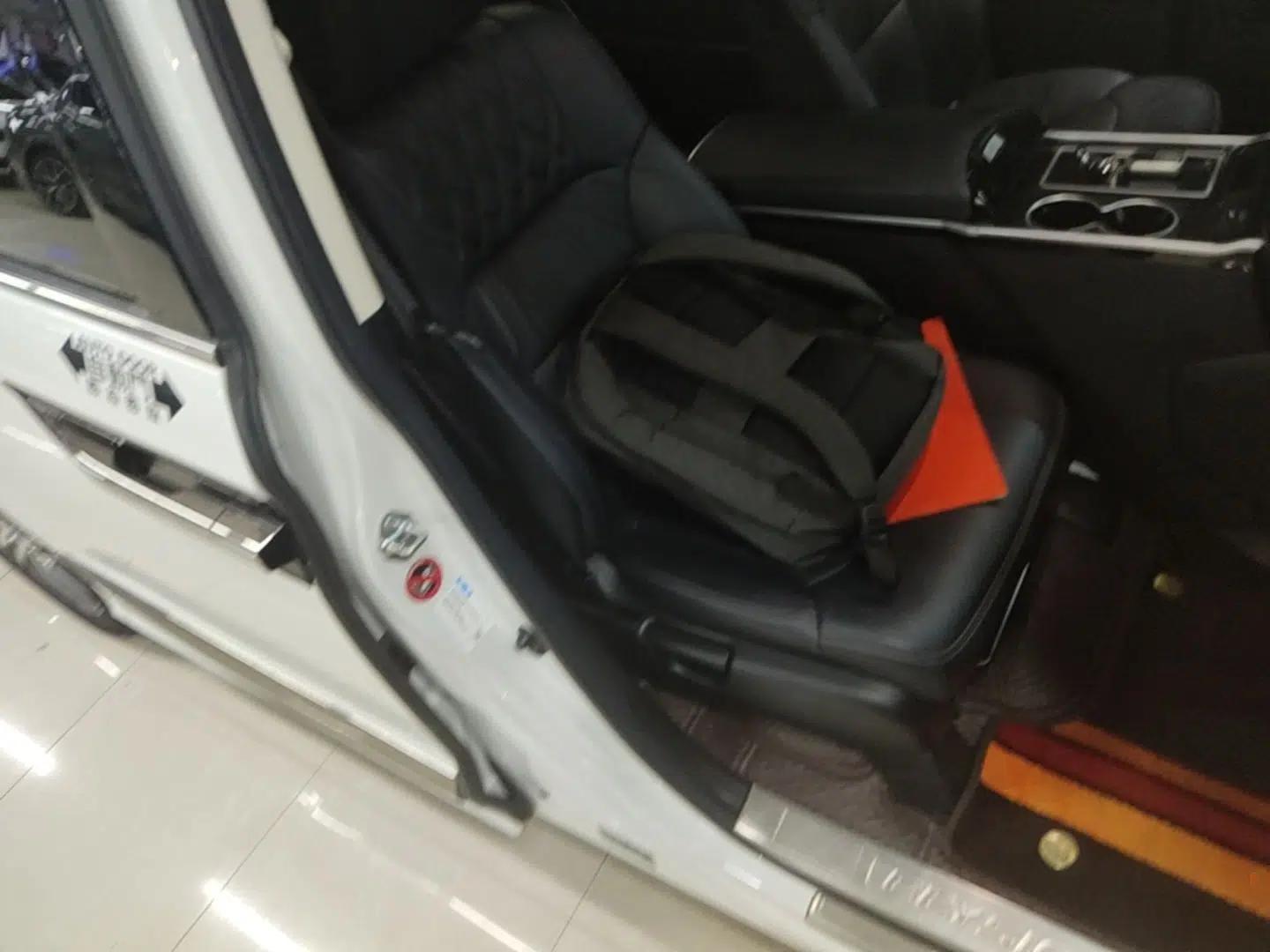 Honda Elysion 2019 2.0L Hybrid Comfort Edition — миниатюра 19