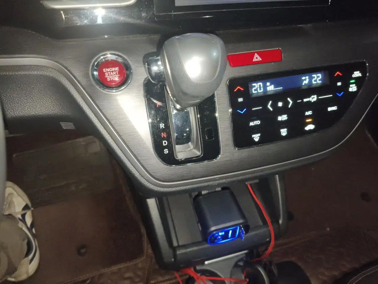 Honda Elysion 2016 2.4L Style Edition — миниатюра 14
