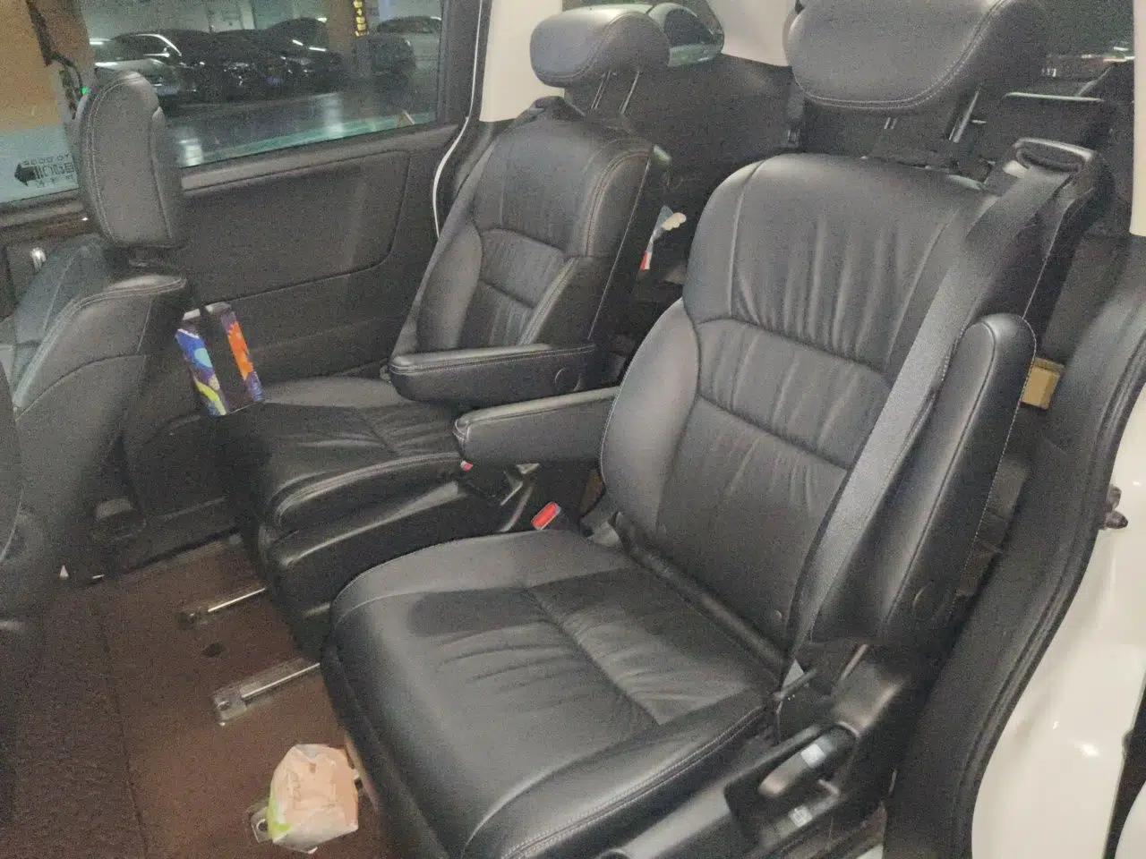 Honda Elysion 2016 2.4L Style Edition — миниатюра 17