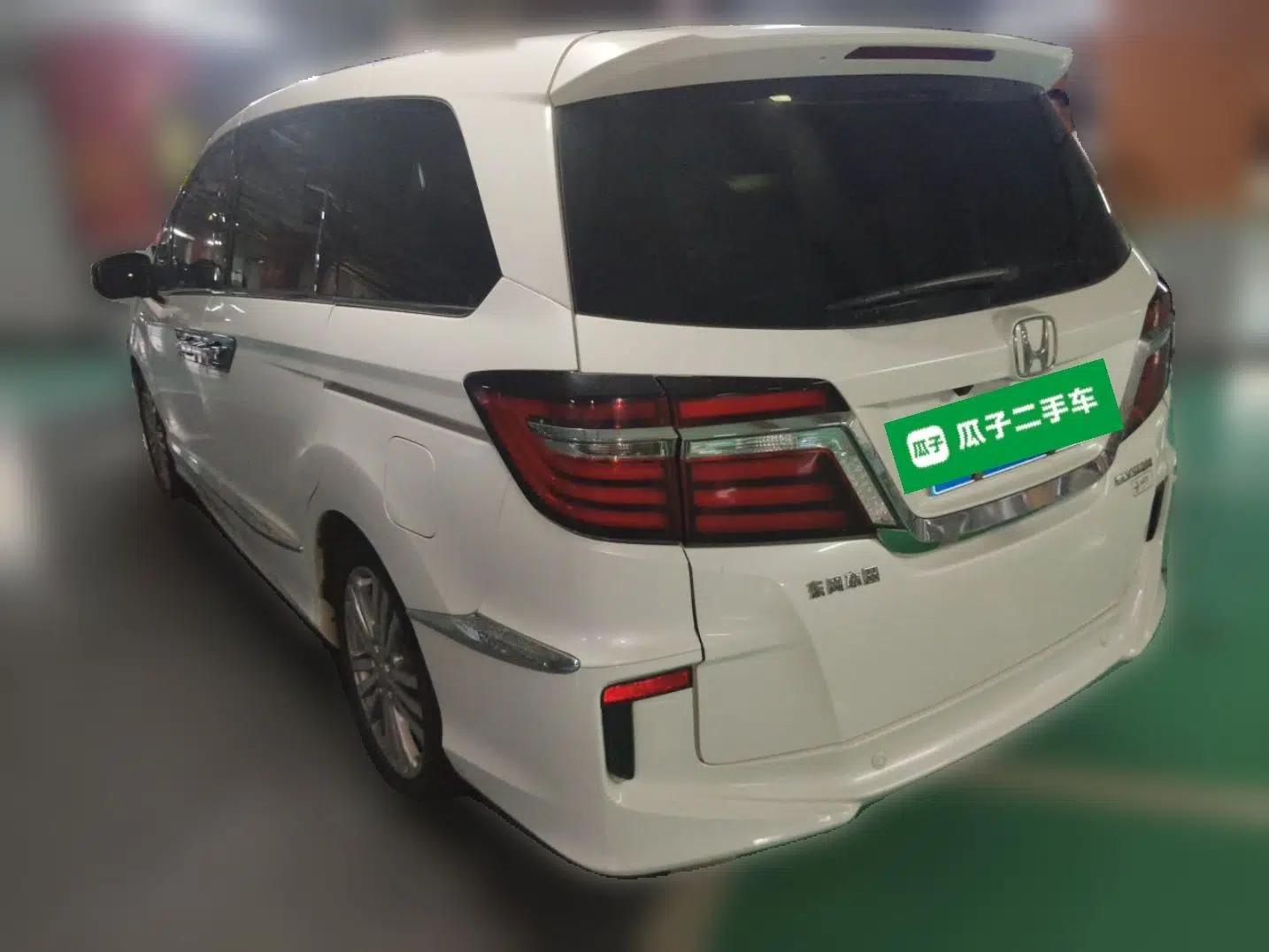 Honda Elysion 2016 2.4L Style Edition — миниатюра 4