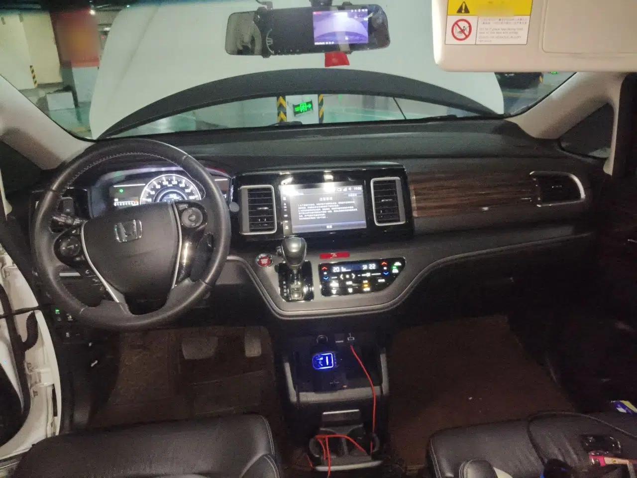 Honda Elysion 2016 2.4L Style Edition — миниатюра 9