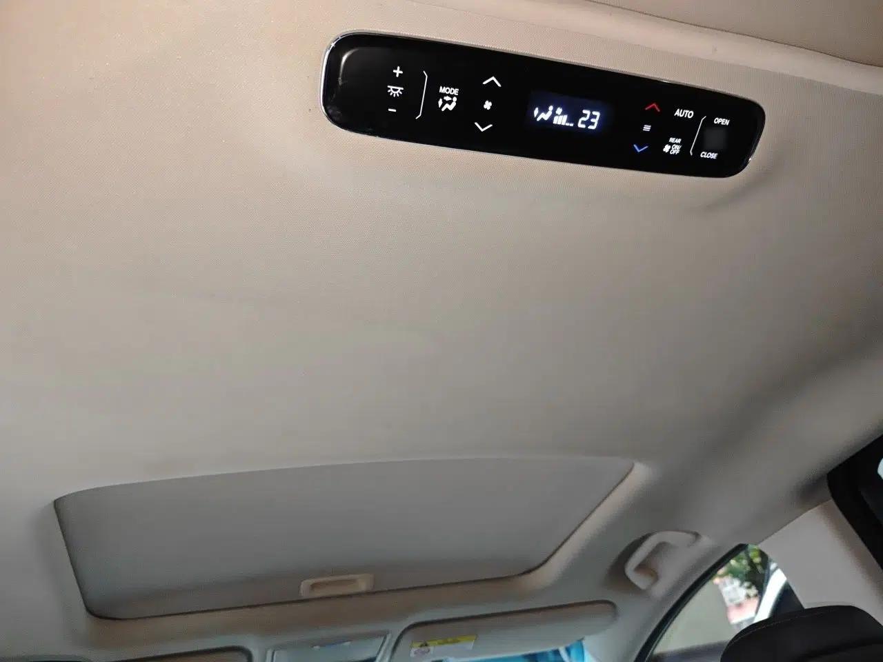 Honda Elysion 2019 2.0L Hybrid Luxury Edition — миниатюра 18