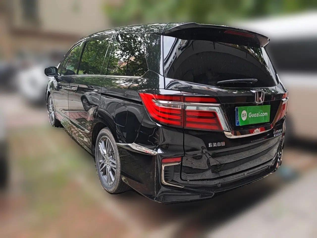 Honda Elysion 2019 2.0L Hybrid Luxury Edition — миниатюра 4