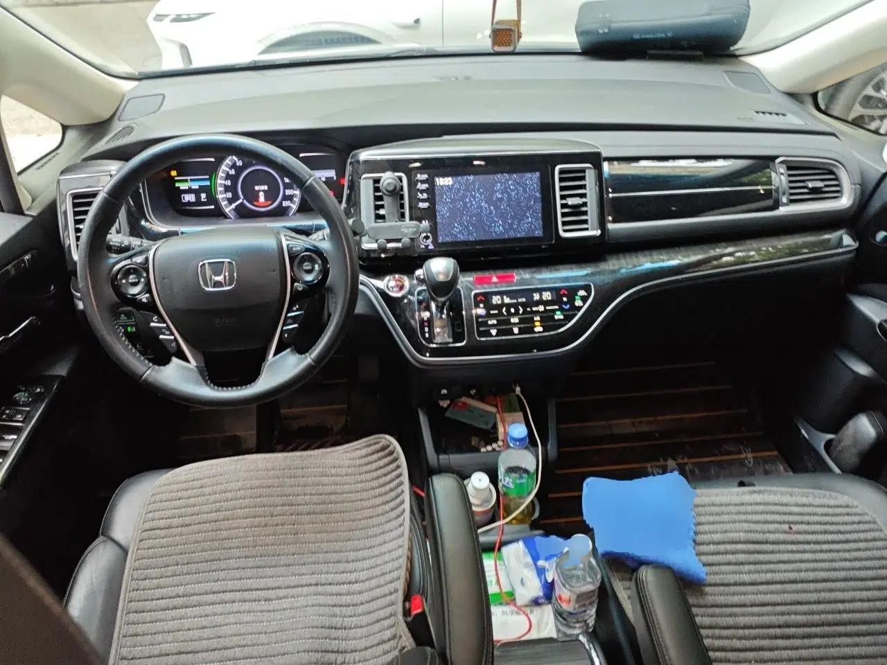 Honda Elysion 2019 2.0L Hybrid Luxury Edition — миниатюра 9