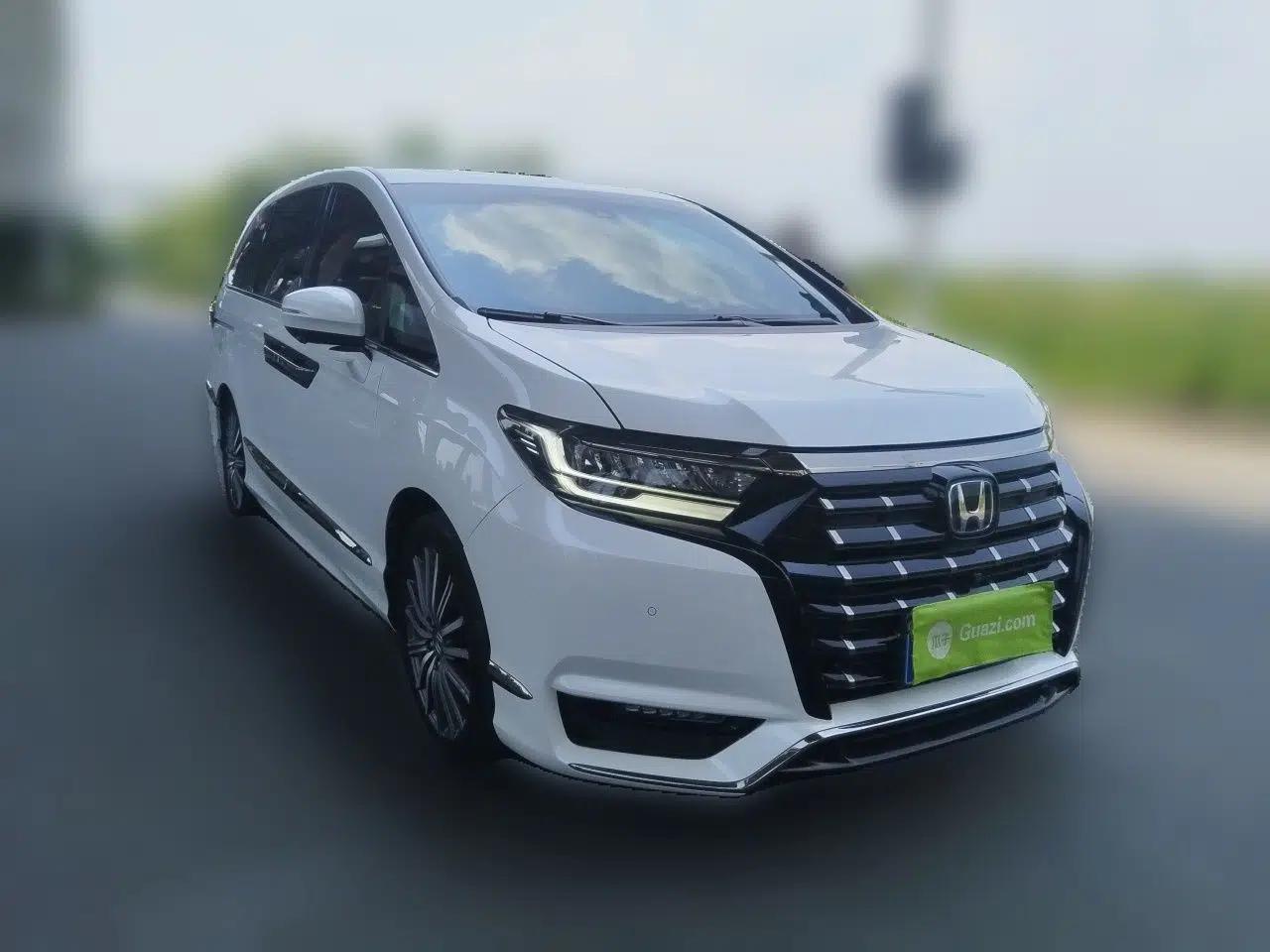 Honda Elysion 2022 2.0L eHEV Luxury Edition — миниатюра 3