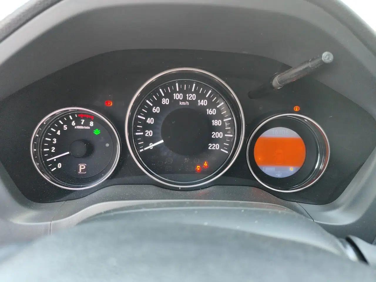 Honda Vezel 2015 1.8L CVT 2WD Luxury Model — миниатюра 11