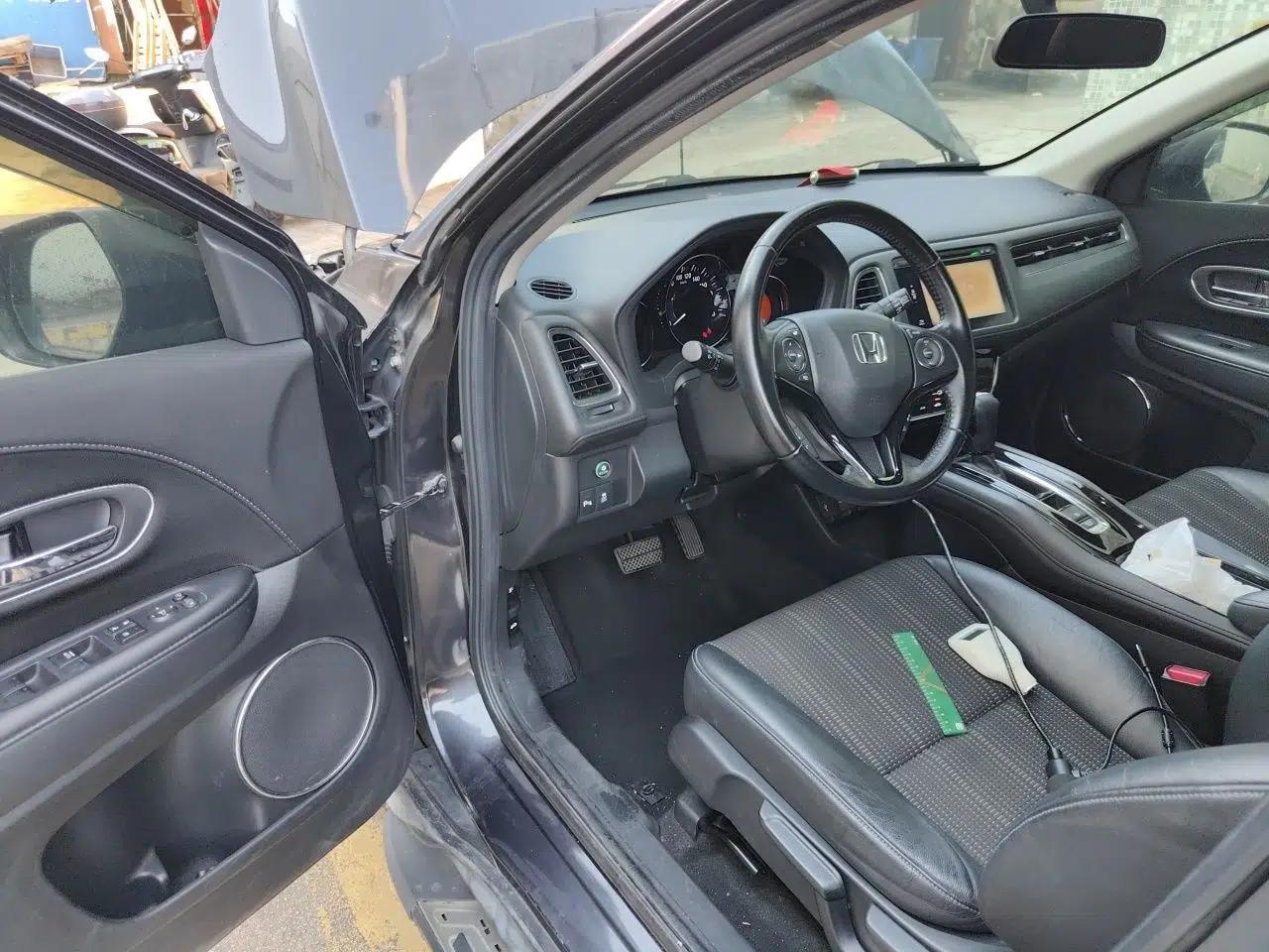 Honda Vezel 2015 1.8L CVT 2WD Luxury Model — миниатюра 16