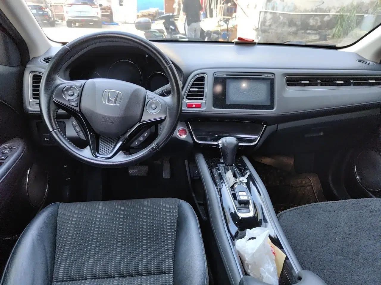 Honda Vezel 2015 1.8L CVT 2WD Luxury Model — миниатюра 9