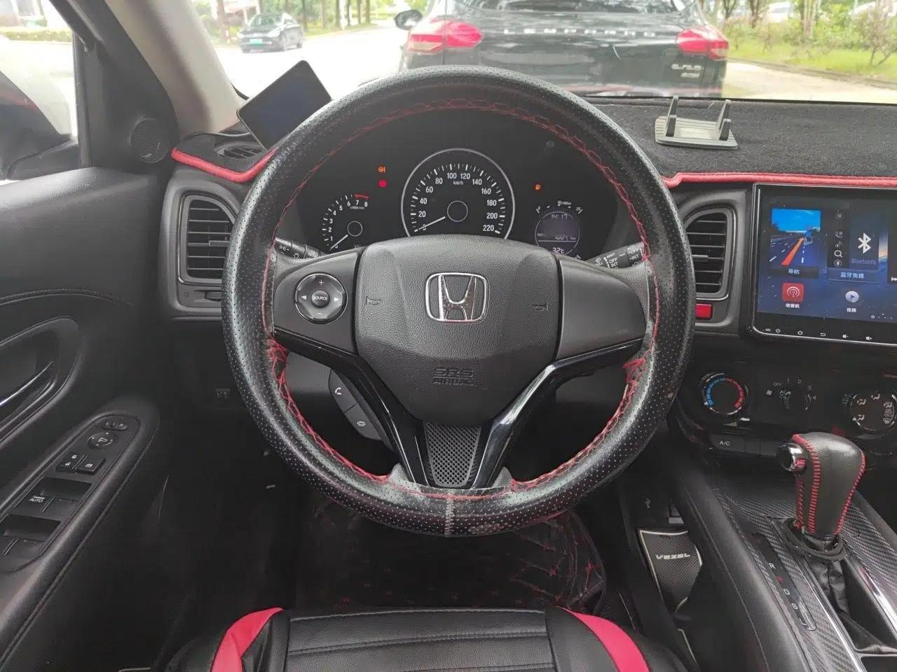 Honda Vezel 2015 1.5L CVT two-wheel drive Comfort trim — миниатюра 10