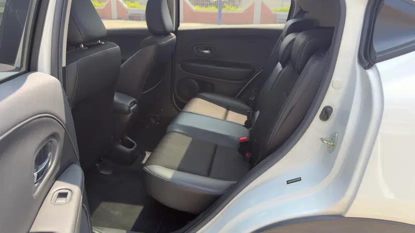 Honda Vezel 2020 1.5L CVT Luxury Edition — миниатюра 10