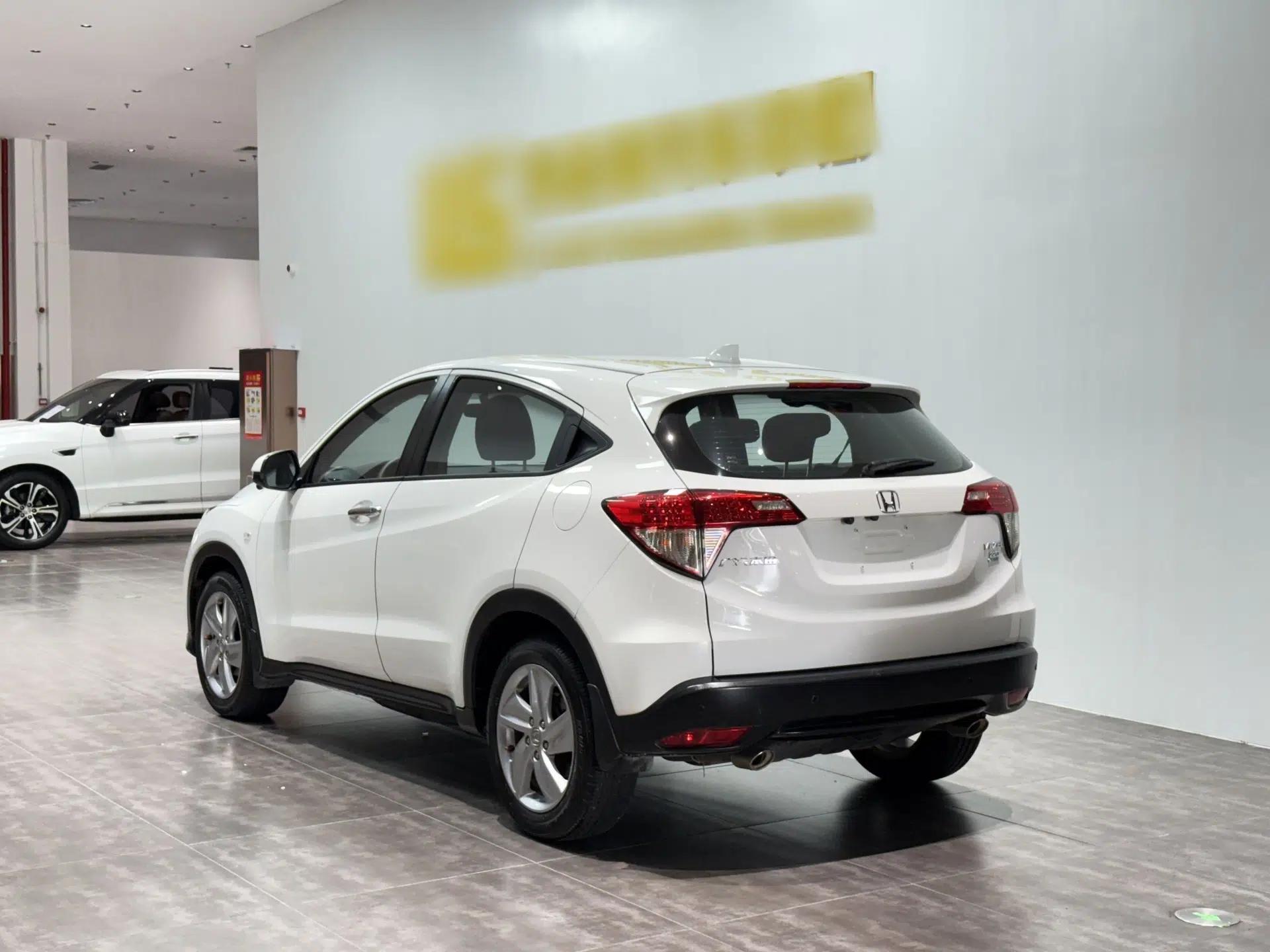 Honda Vezel 2019 220 TURBO CVT Elite Edition China VI — миниатюра 15