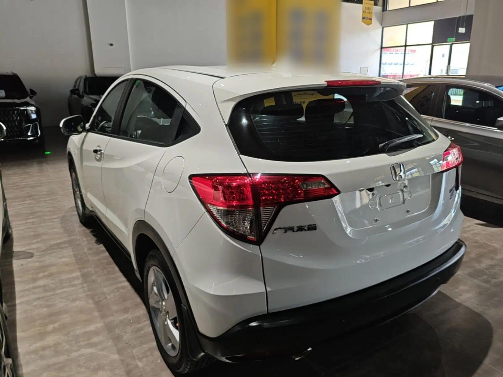 Honda Vezel 2019 220 TURBO CVT Elite Edition China VI — миниатюра 4