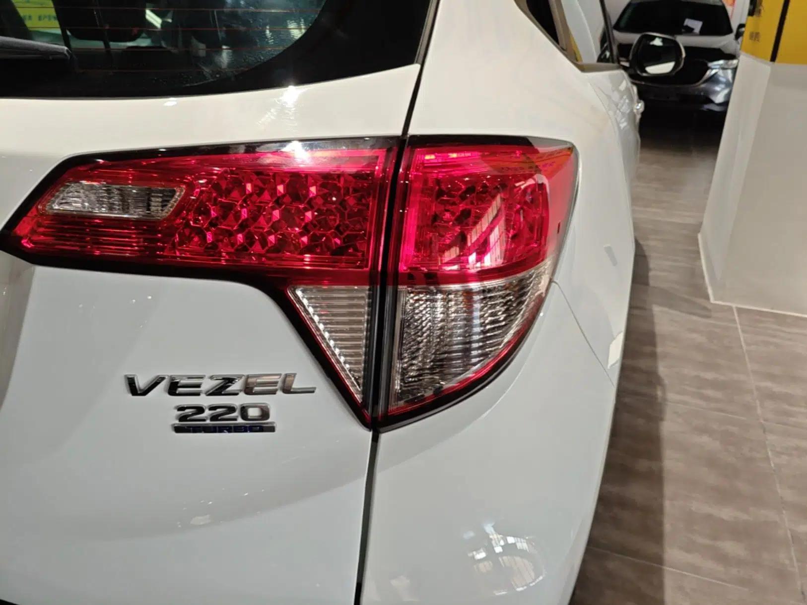 Honda Vezel 2019 220 TURBO CVT Elite Edition China VI — миниатюра 9