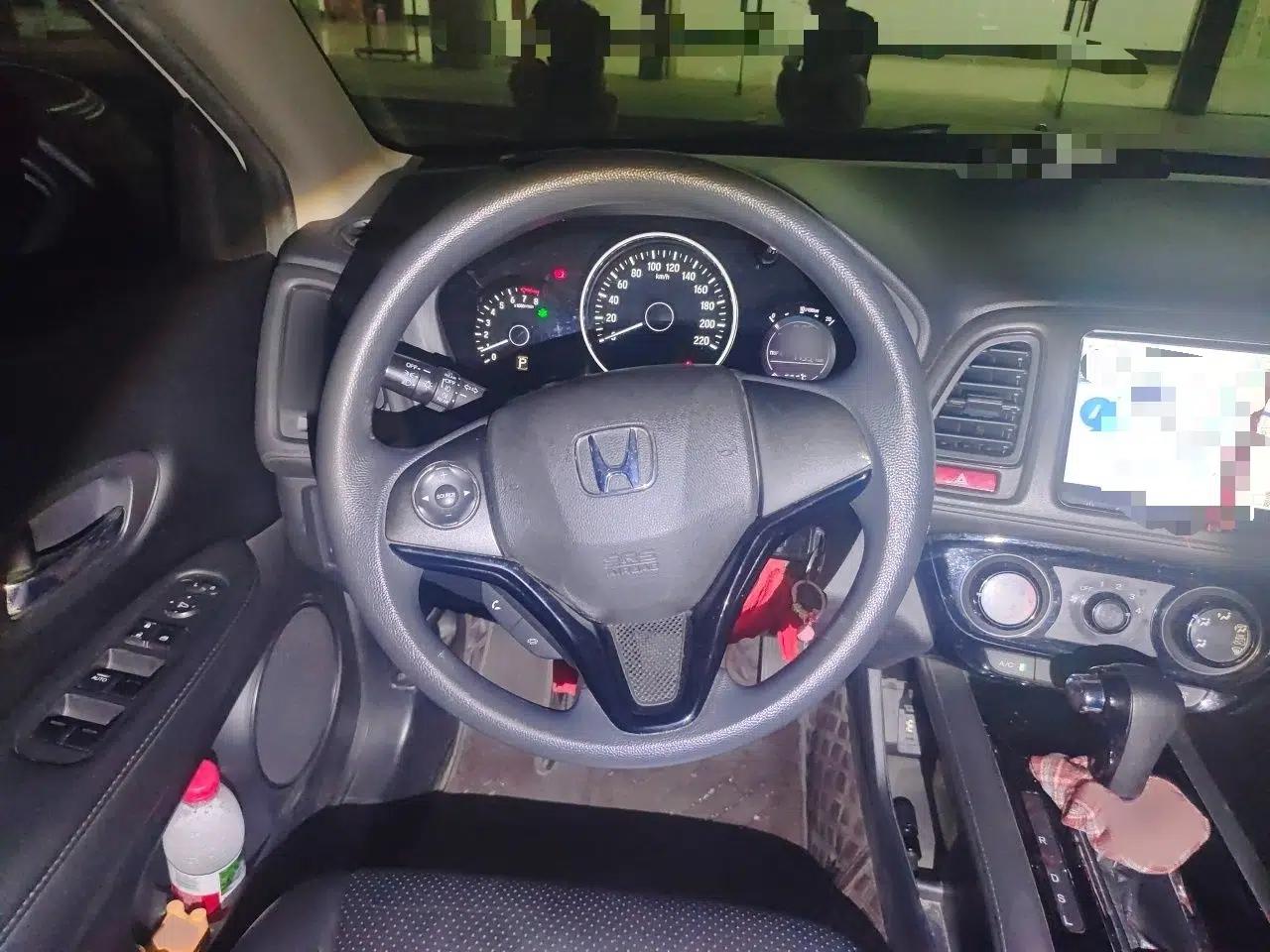 Honda Vezel 2015 1.5L CVT two-wheel drive Comfort trim — миниатюра 9