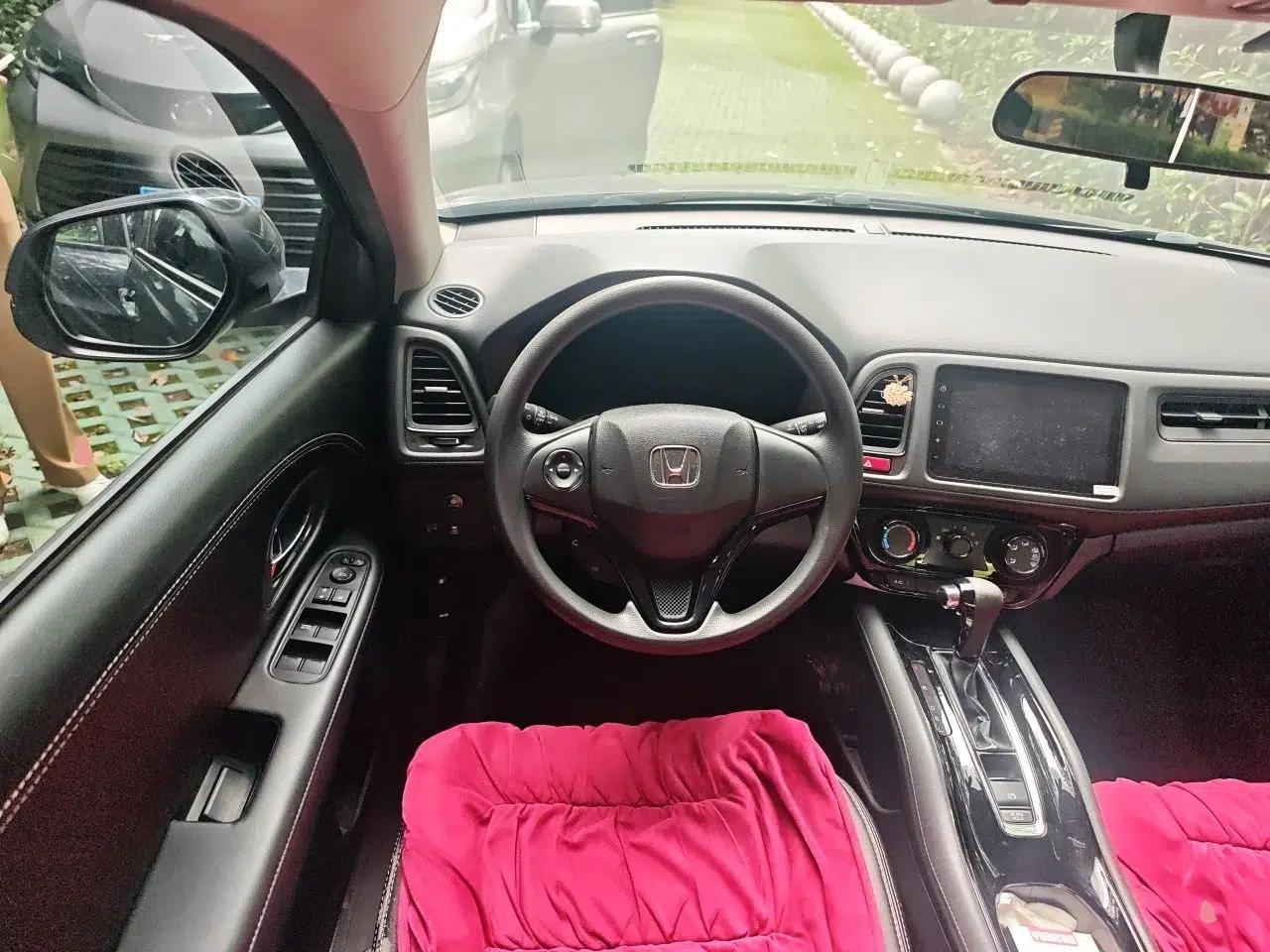 Honda Vezel 2015 1.5L CVT two-wheel drive Comfort trim — миниатюра 10
