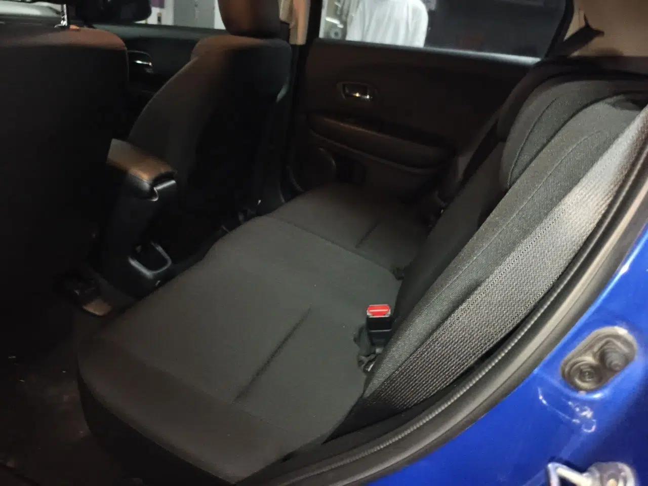 Honda Vezel 2015 1.5L CVT two-wheel drive Comfort trim — миниатюра 17