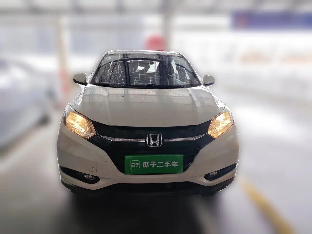 Honda Vezel 2017 1.5L CVT 2WD Comfort Model — миниатюра 2