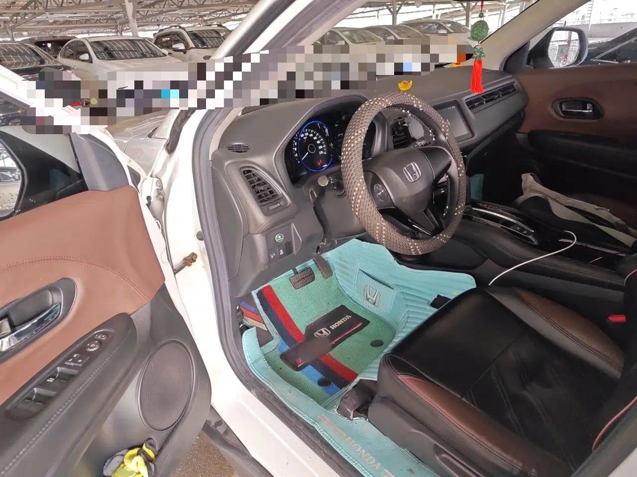 Honda Vezel 2017 1.5L CVT 2WD Comfort Model — миниатюра 16