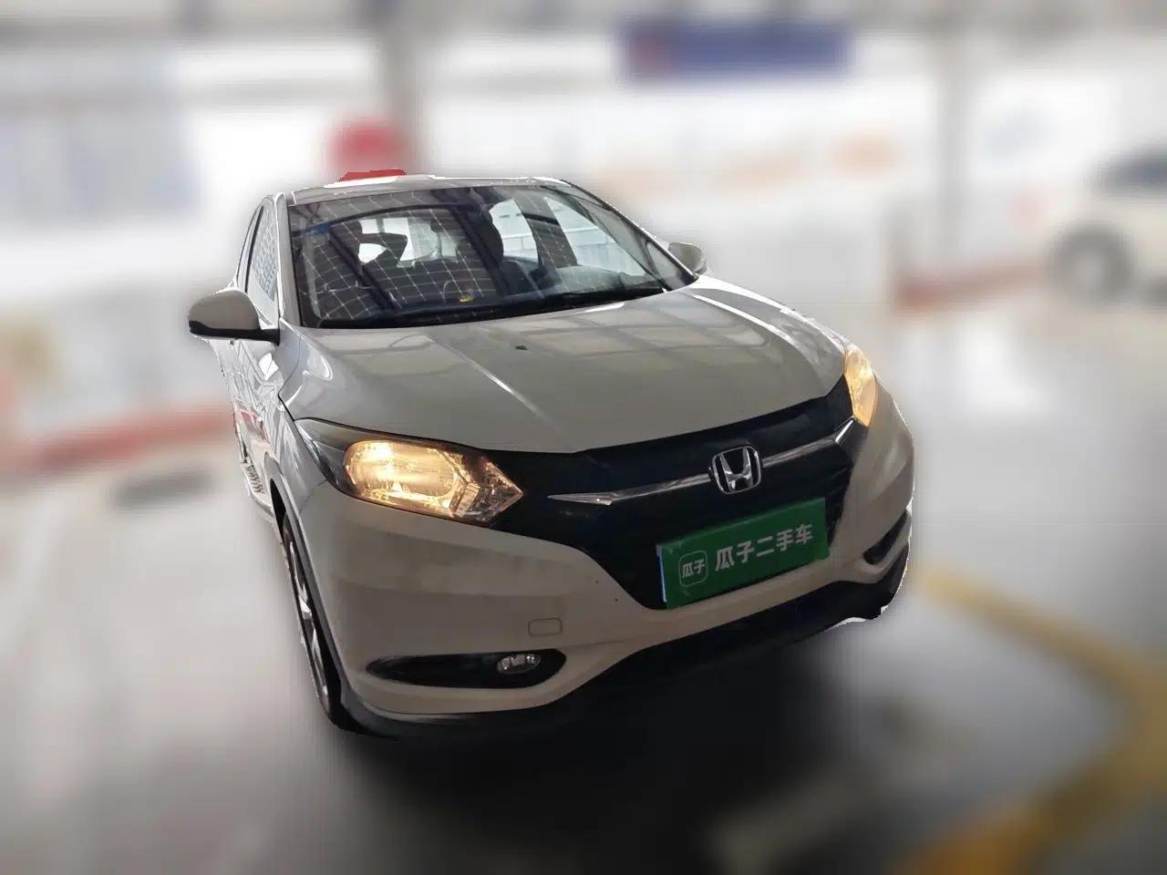 Honda Vezel 2017 1.5L CVT 2WD Comfort Model — миниатюра 3