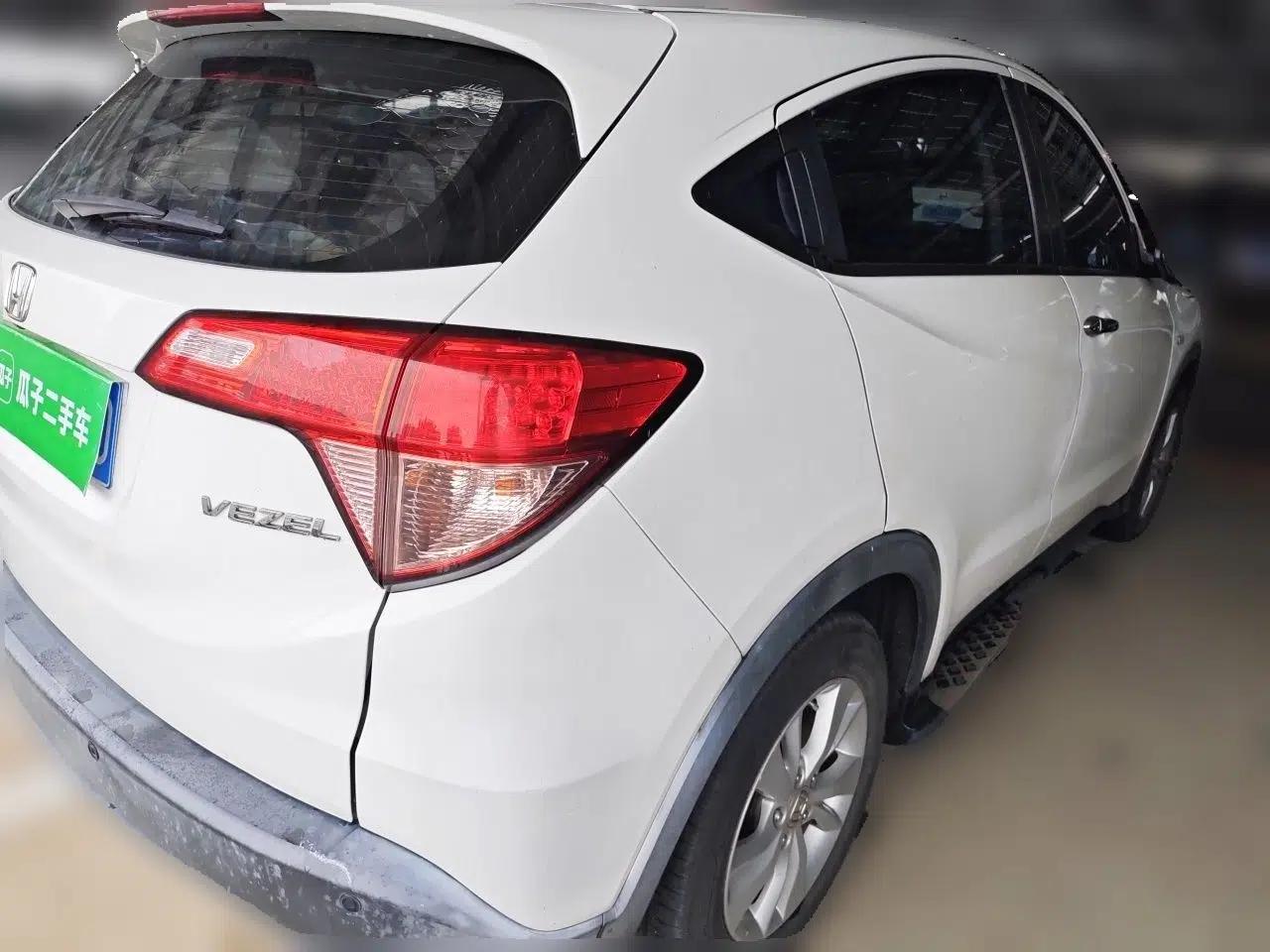 Honda Vezel 2017 1.5L CVT 2WD Comfort Model — миниатюра 6