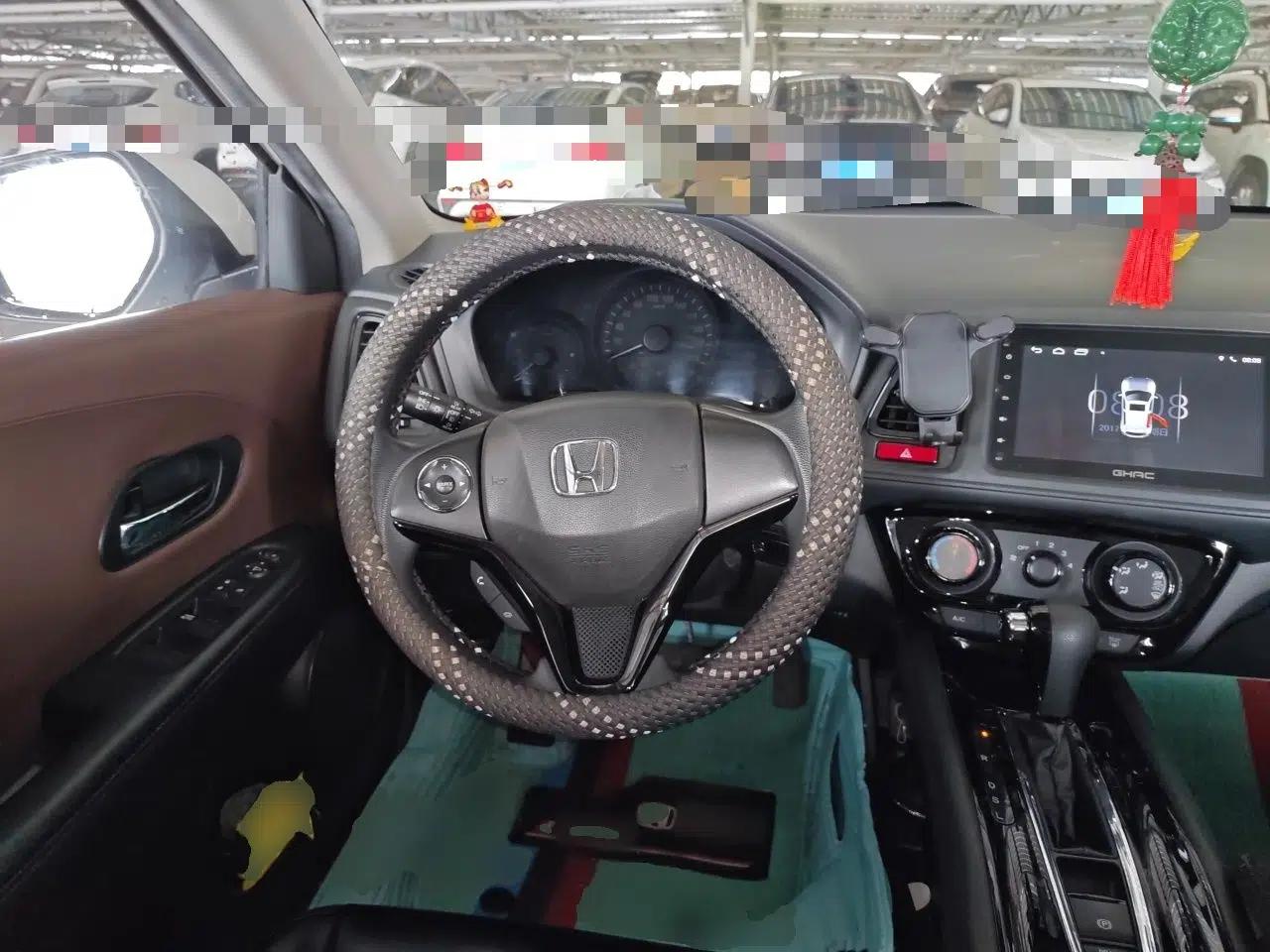 Honda Vezel 2017 1.5L CVT 2WD Comfort Model — миниатюра 10
