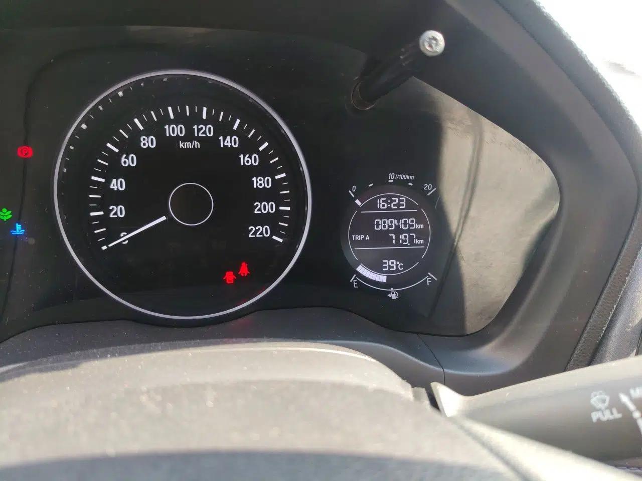 Honda Vezel 2016 1.8L CVT Front-Wheel Drive Pioneer Edition — миниатюра 12