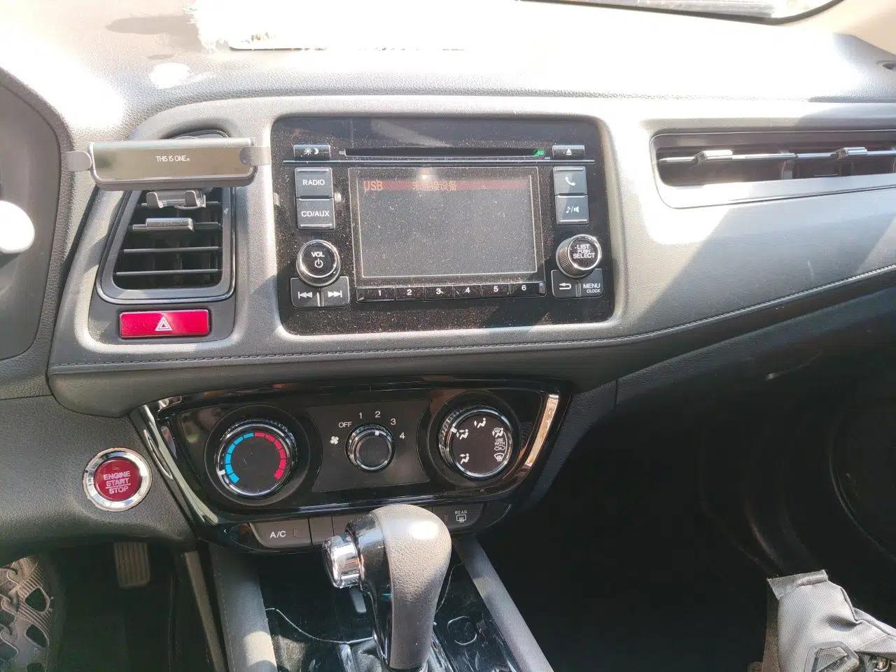 Honda Vezel 2016 1.8L CVT Front-Wheel Drive Pioneer Edition — миниатюра 13