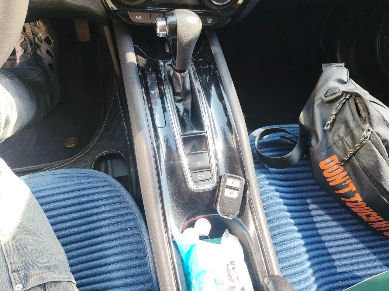 Honda Vezel 2016 1.8L CVT Front-Wheel Drive Pioneer Edition — миниатюра 14