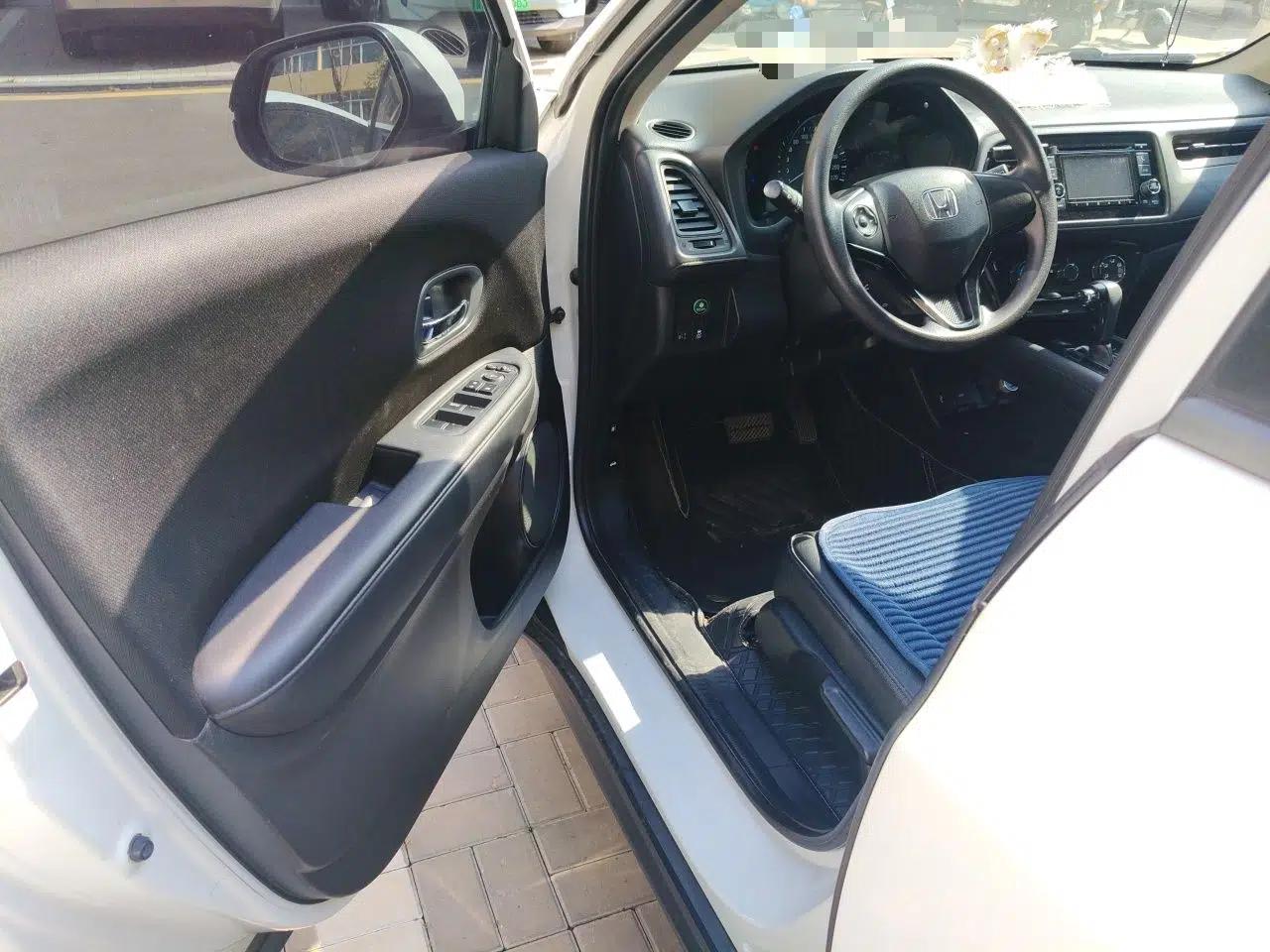 Honda Vezel 2016 1.8L CVT Front-Wheel Drive Pioneer Edition — миниатюра 16