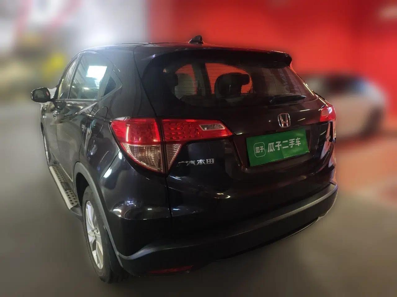 Honda Vezel 2017 1.5L CVT 2WD Comfort Model — миниатюра 4