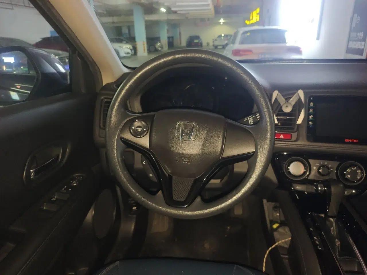 Honda Vezel 2017 1.5L CVT 2WD Comfort Model — миниатюра 10