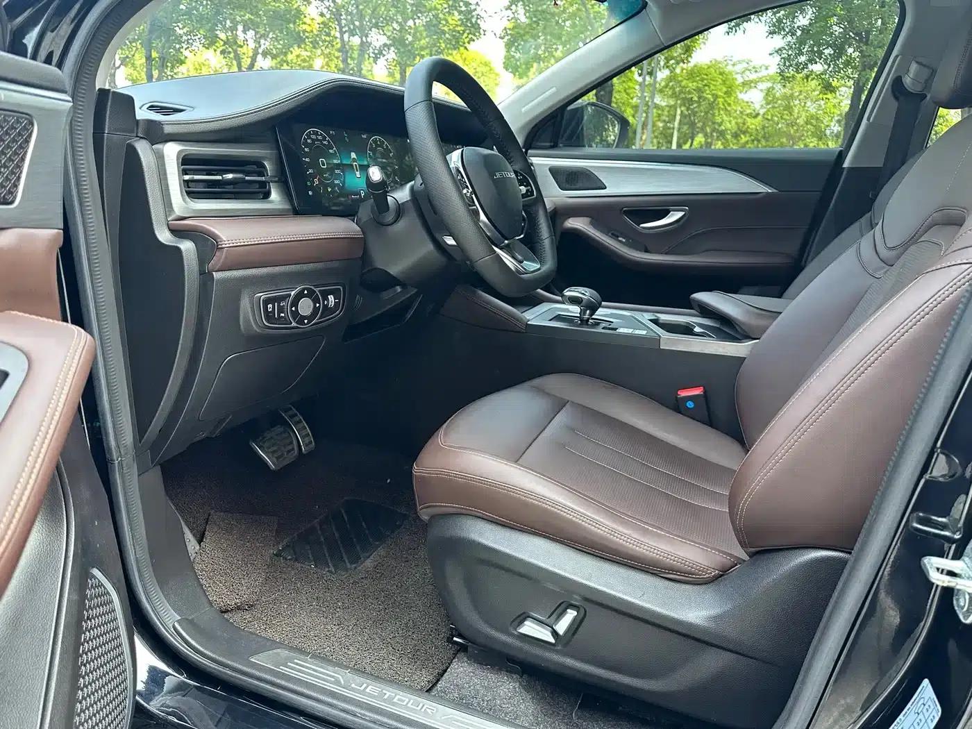 Jetour X90 PLUS 2021 1.6TD DCT Manor 7-seater — миниатюра 8