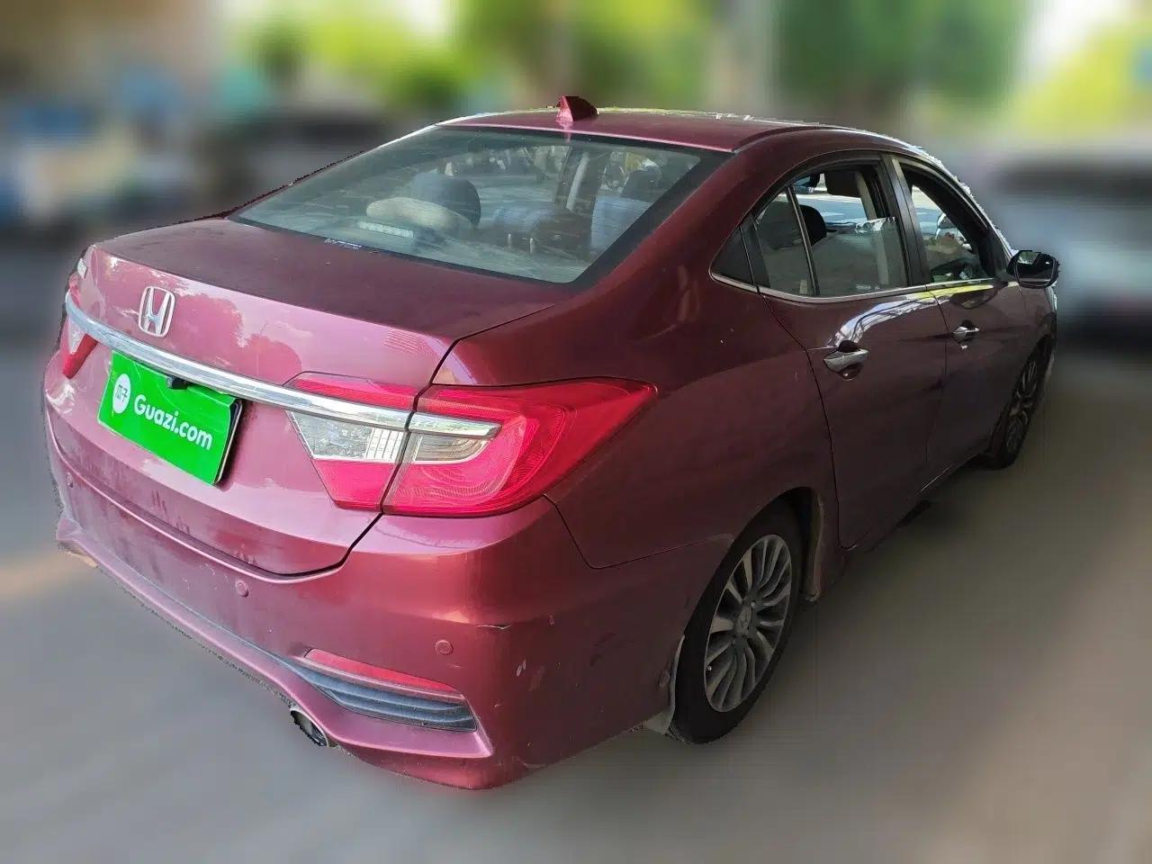 Honda Crider 2015 1.8L automatic luxury edition — миниатюра 6