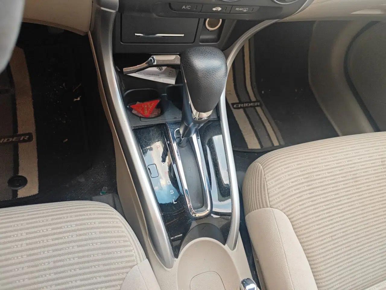 Honda Crider 2016 1.8L CVT Luxury Edition — миниатюра 14