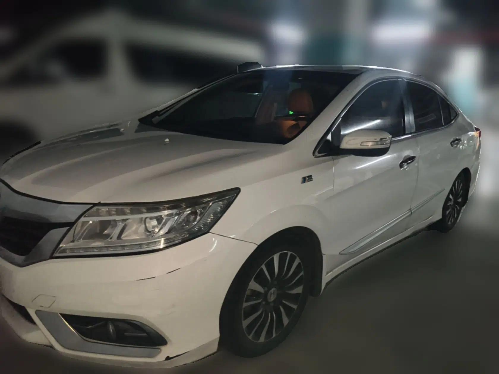 Honda Crider 2013 1.8L automatic luxury edition — миниатюра 1