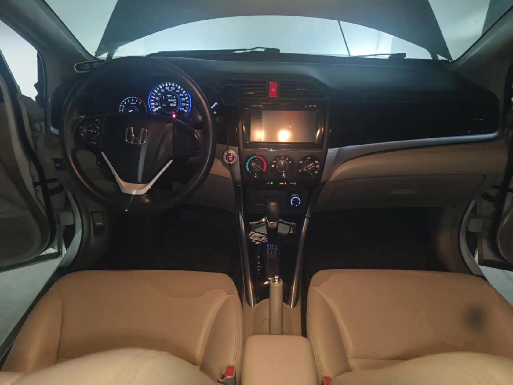 Honda Crider 2013 1.8L automatic luxury edition — миниатюра 9