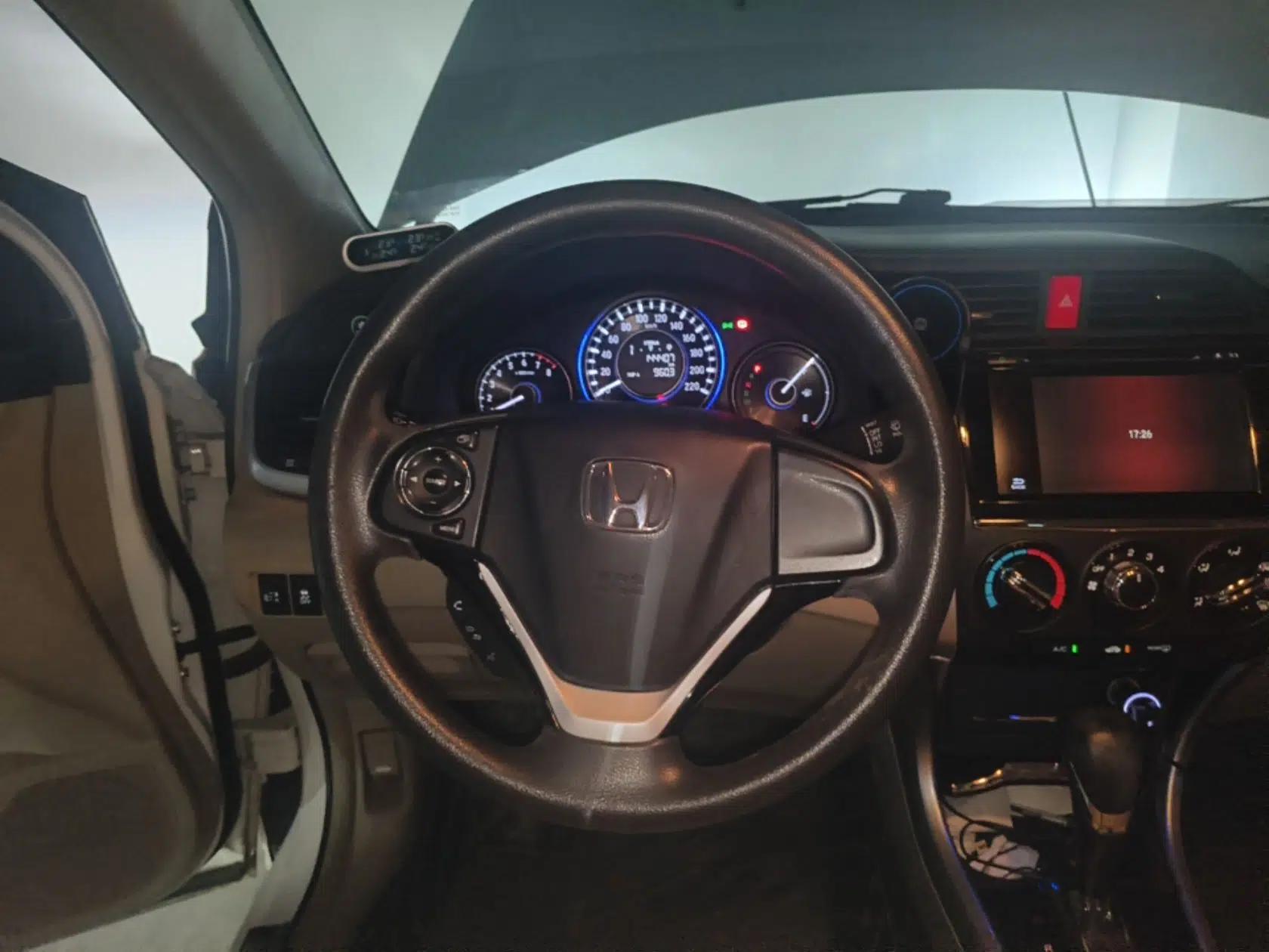 Honda Crider 2013 1.8L automatic luxury edition — миниатюра 10