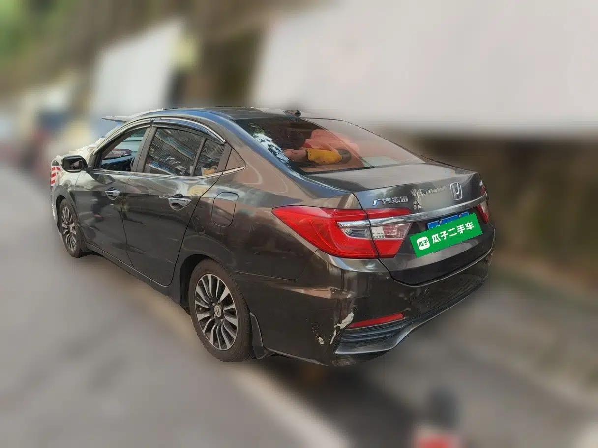 Honda Crider 2013 1.8L automatic luxury edition — миниатюра 4