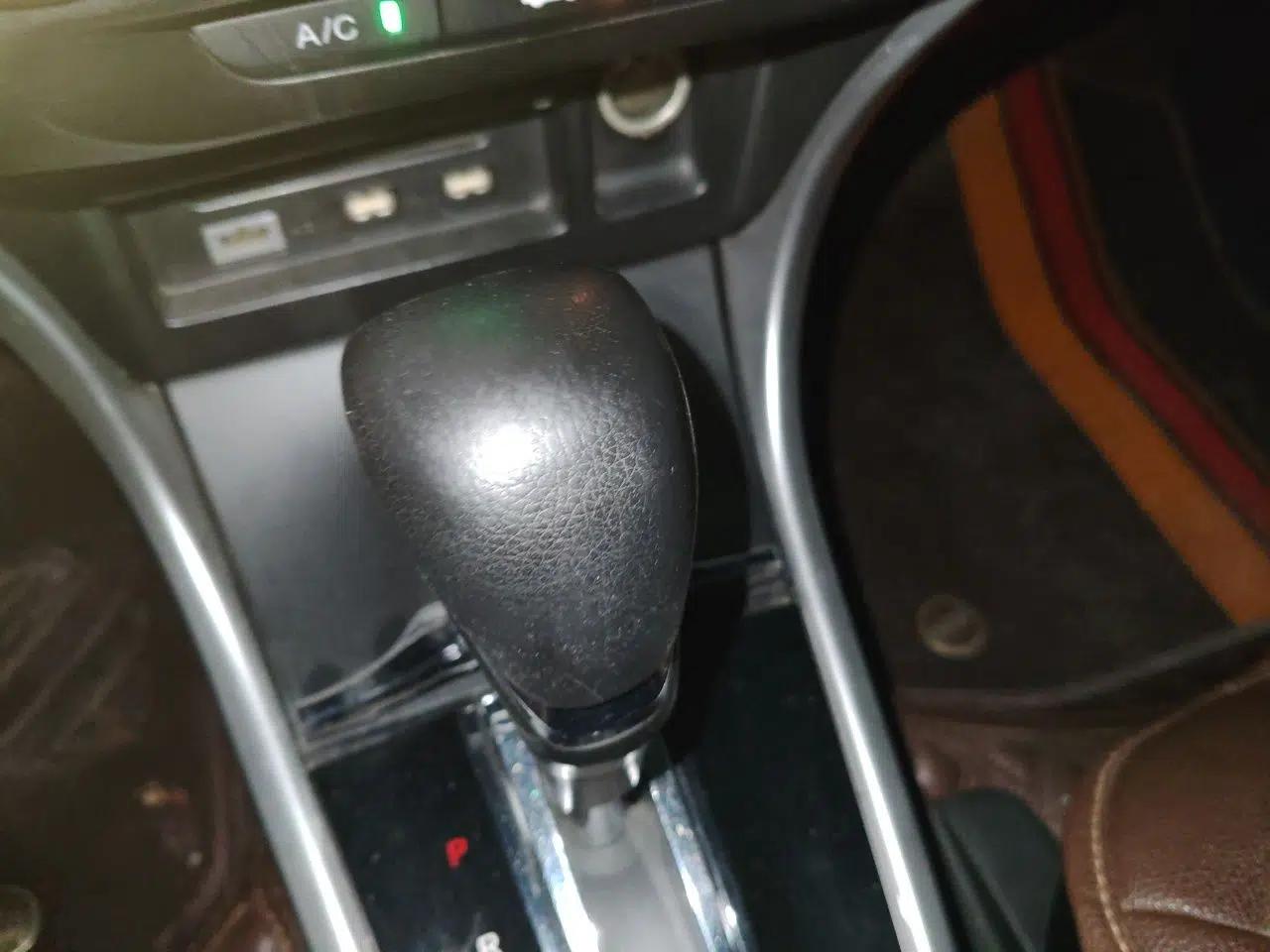Honda Crider 2013 1.8L automatic luxury edition — миниатюра 14