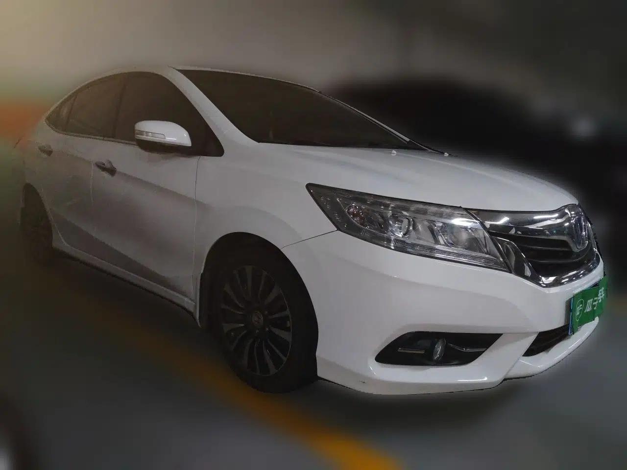 Honda Crider 2013 1.8L automatic luxury edition — миниатюра 3