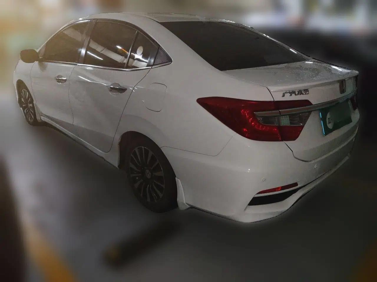 Honda Crider 2013 1.8L automatic luxury edition — миниатюра 4