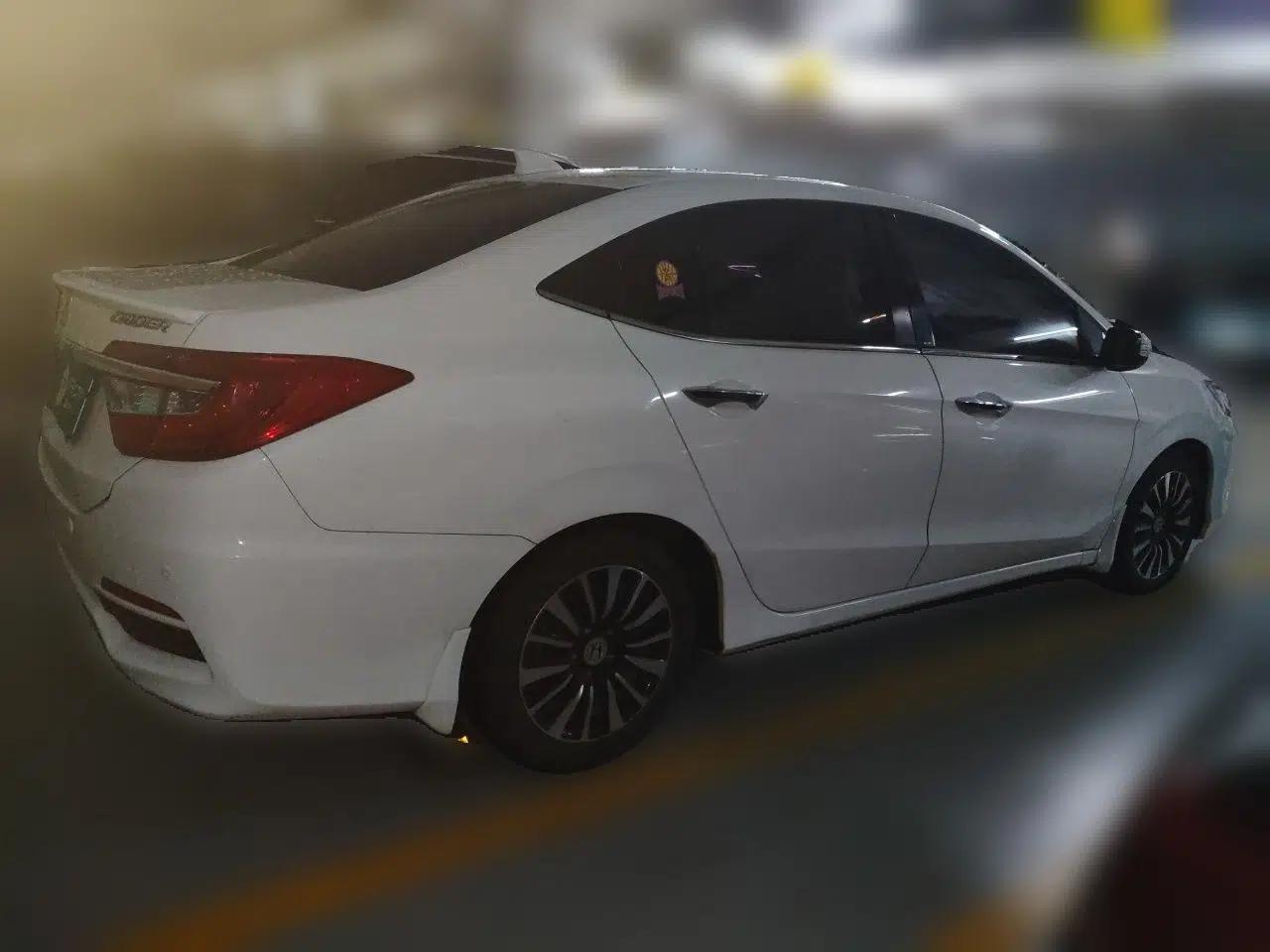 Honda Crider 2013 1.8L automatic luxury edition — миниатюра 6