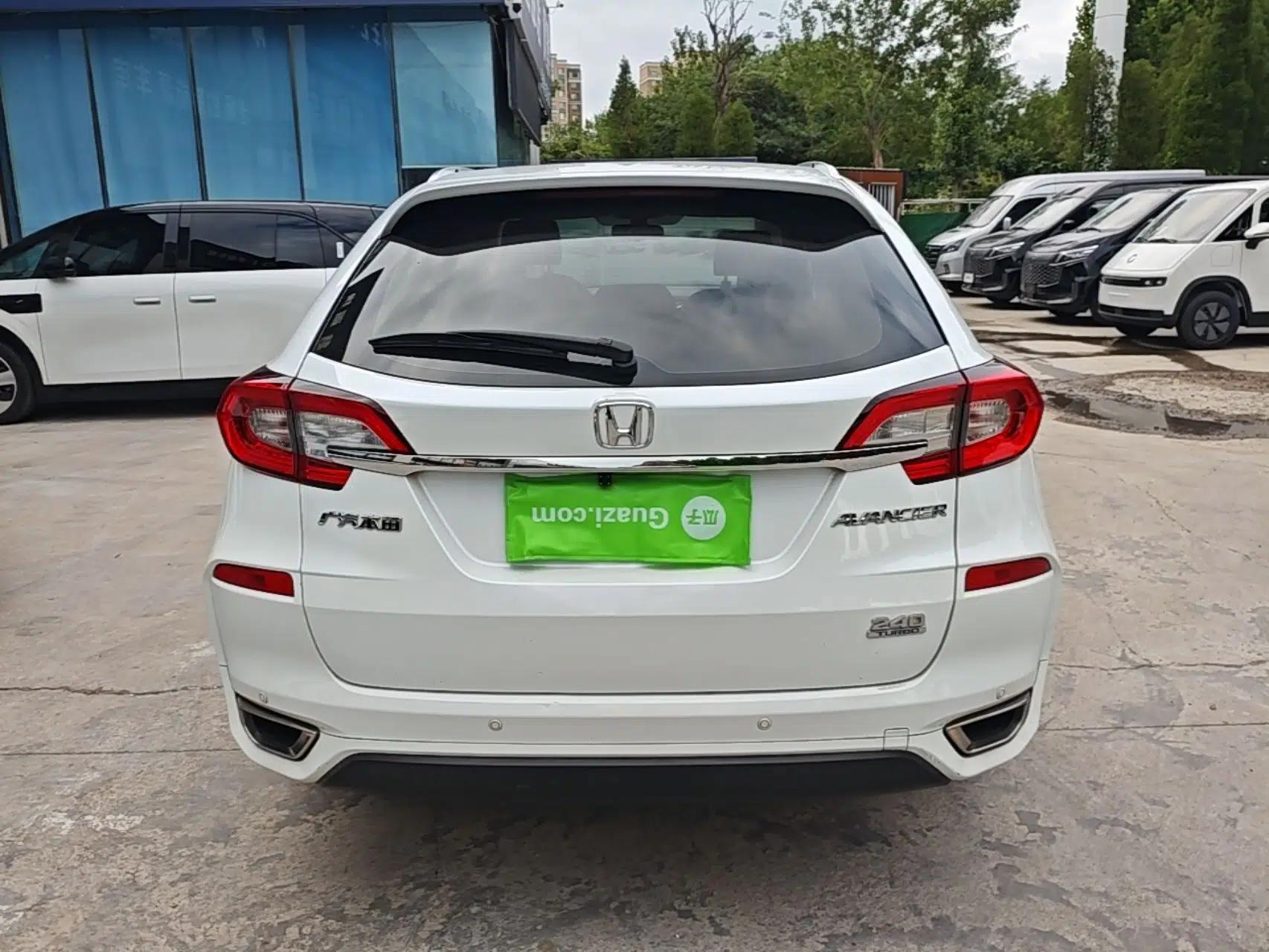 Honda Avancier 2017 240TURBO Two-Wheel Drive Comfort Version — миниатюра 5