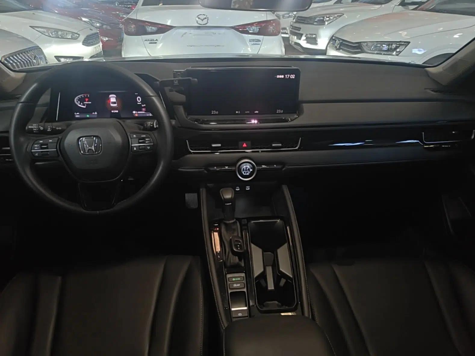 Honda Inspire 2023 260TURBO Deluxe Edition — миниатюра 12