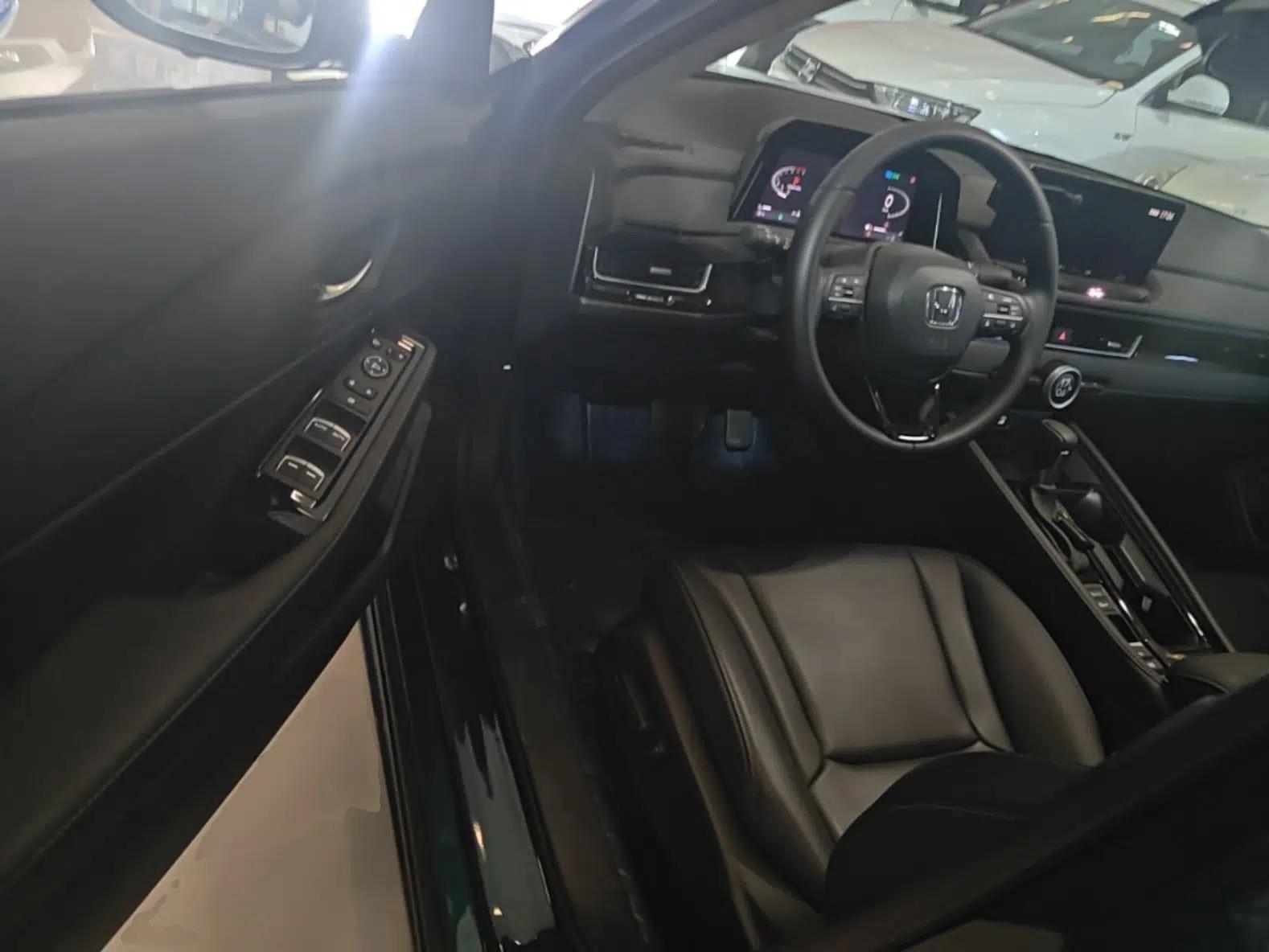 Honda Inspire 2023 260TURBO Deluxe Edition — миниатюра 18
